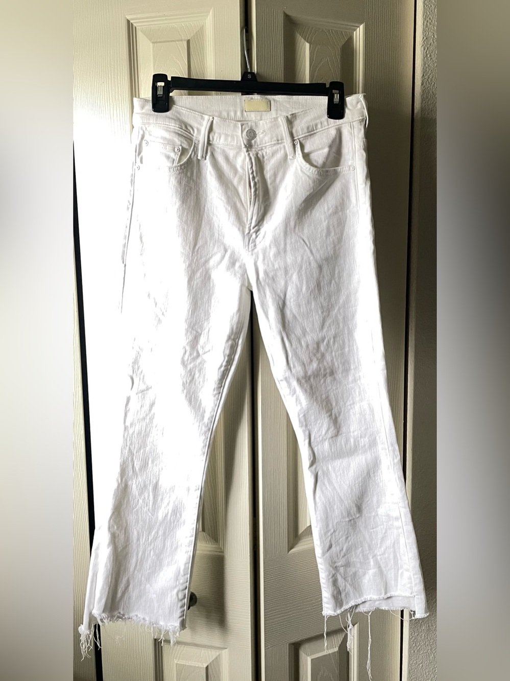 MOTHER White Cropped Raw-Hem Jeans